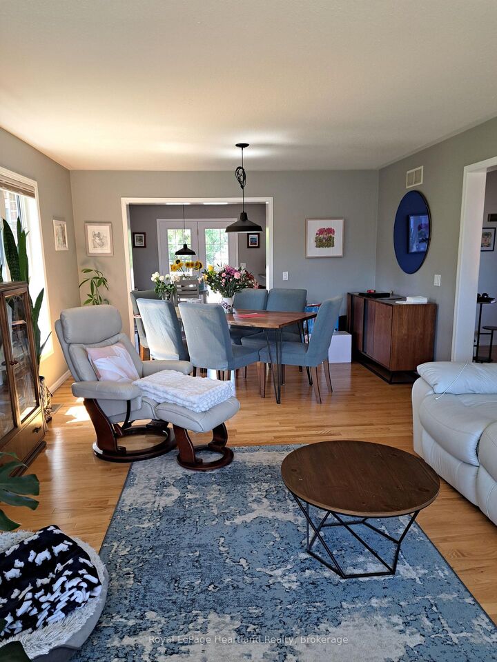 Property Photo: 30 Ann Street 29 ON N4X 1C8
