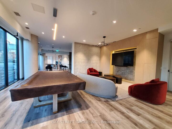 Property Photo: 47 Mutual Street 2706 ON M5B 0C6