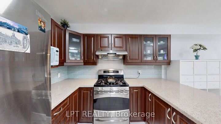 Property Photo:  17 Glenheather Terrace Main  ON M1B 5H3 