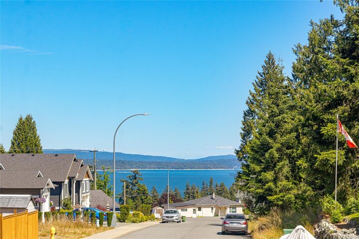 Property Photo: 3008 Catalina Way BC V0R 1K2