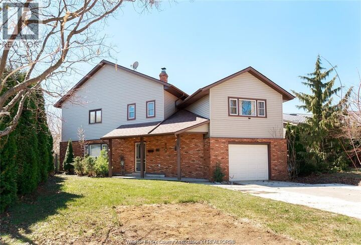 22 University Drive — photo 1