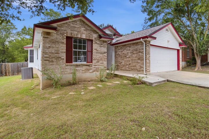 Property Photo:  108 Songbird Court  TX 78612 