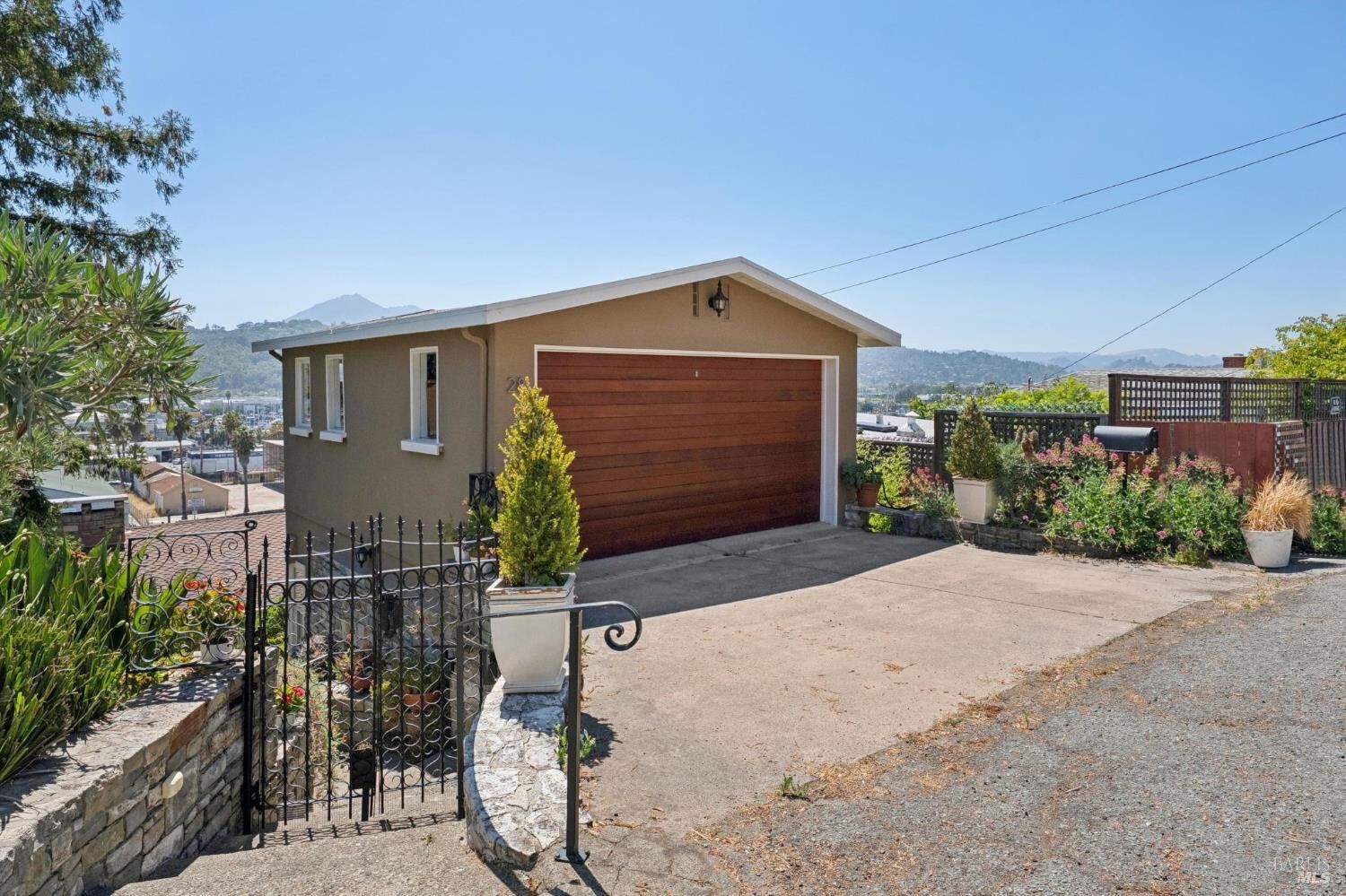 Property Photo:  28 Marina Court Drive  CA 94901 