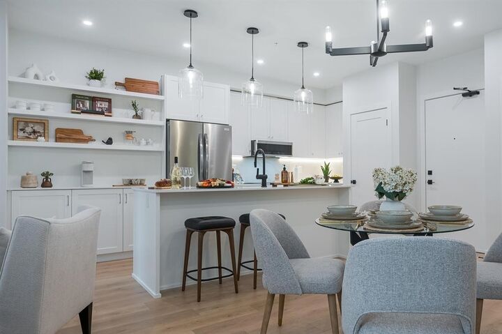 Property Photo: 46187 Thomas Road 311 BC V2R 6N9