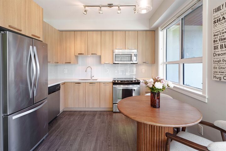 Property Photo: 15388 105 Avenue 406 BC V3R 0C4