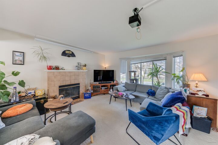 Property Photo: 5592 Elizabeth Street BC V5Y 3J9