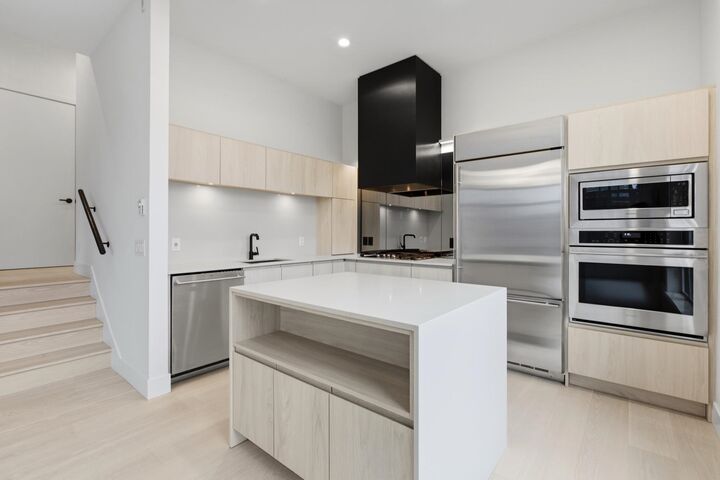 Property Photo:  300 Salter Street 205  BC V3M 0L9 