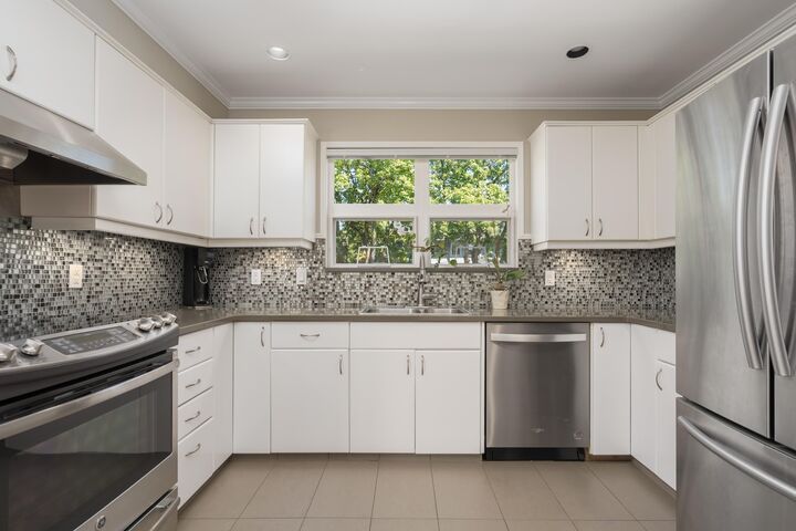 Property Photo: 3085 Maple Street BC V6J 4W7