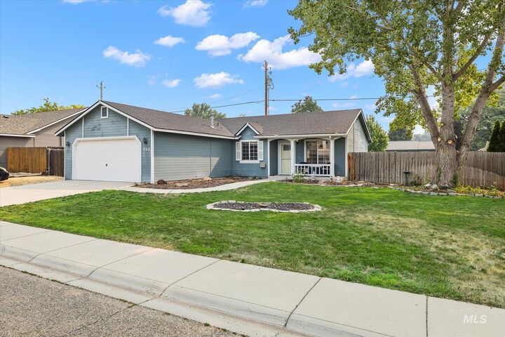 Property Photo: 998 N Quartzite ID 83634