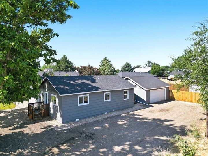 Property Photo:  3029 N Maple Grove Rd  ID 83704 