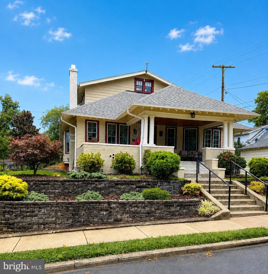 Property Photo: 19 W Magnolia Avenue MD 21742