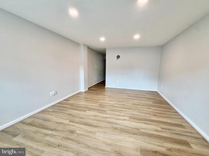 Property Photo:  17476 Piney Point Road 6  MD 20674 