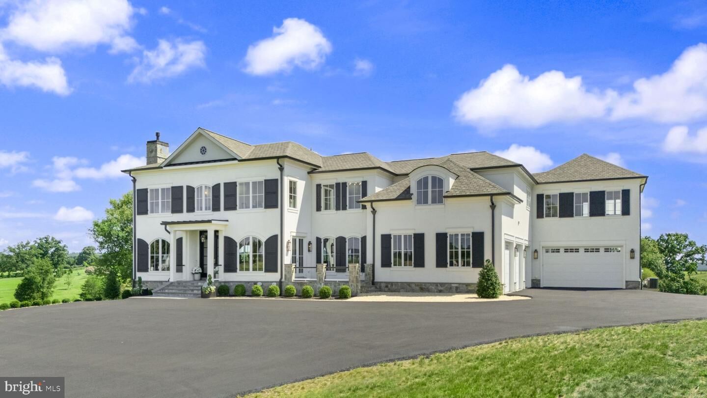 Property Photo:  23060 Munsun  VA 20175 