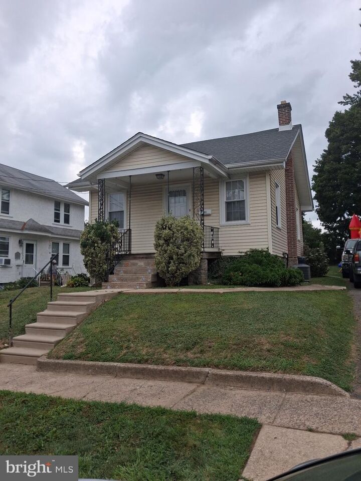 Property Photo: 210 Ardmore Avenue PA 19082