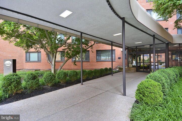 Property Photo:  1021 S Arlington Boulevard 1125  VA 22209 
