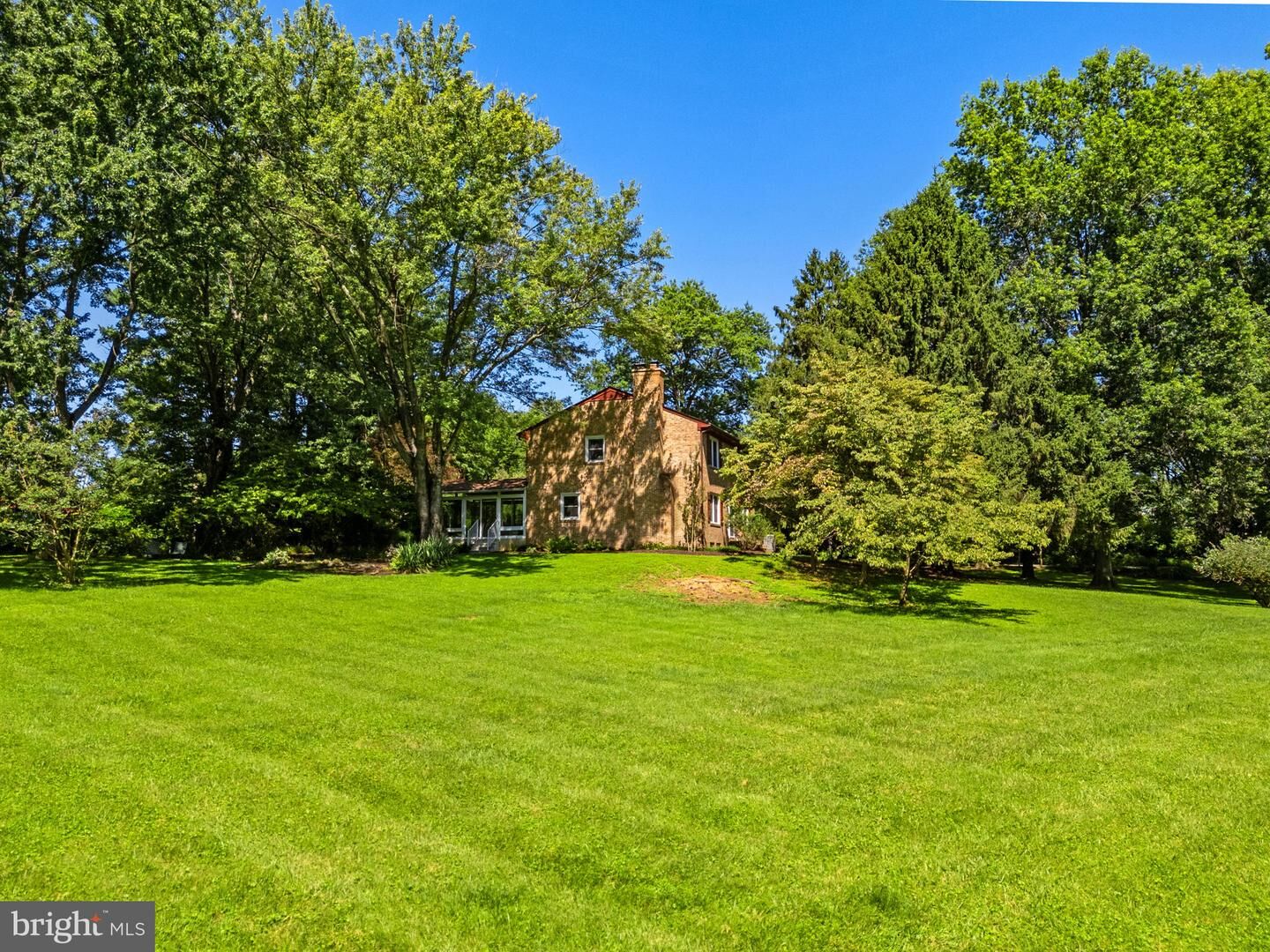 Property Photo:  16318 Hidden Meadow Lane  VA 20158 