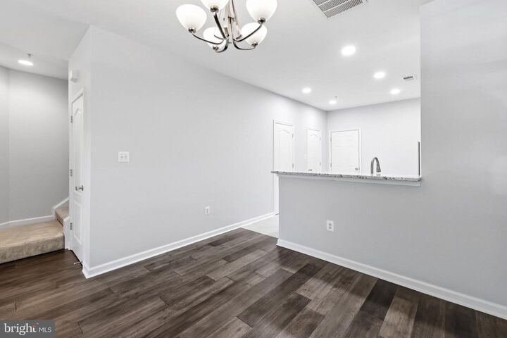 Property Photo:  43607 McDowell Square  VA 20176 