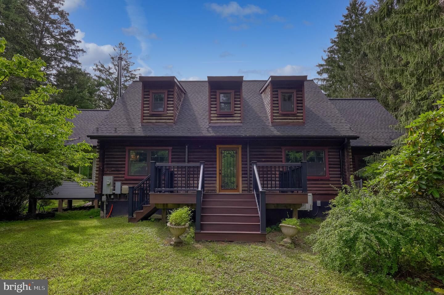 Property Photo:  1702 Briarwood Lane  PA 18951 