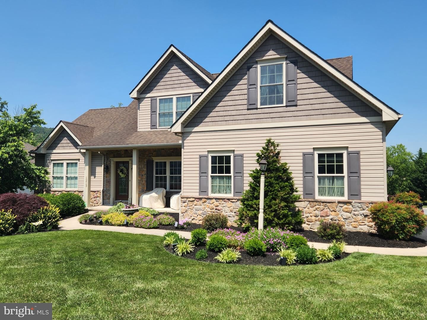 Property Photo:  1213 Winterberry Drive  PA 17406 