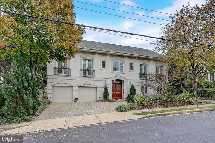 Property Photo: 4744 34th Street N VA 22207