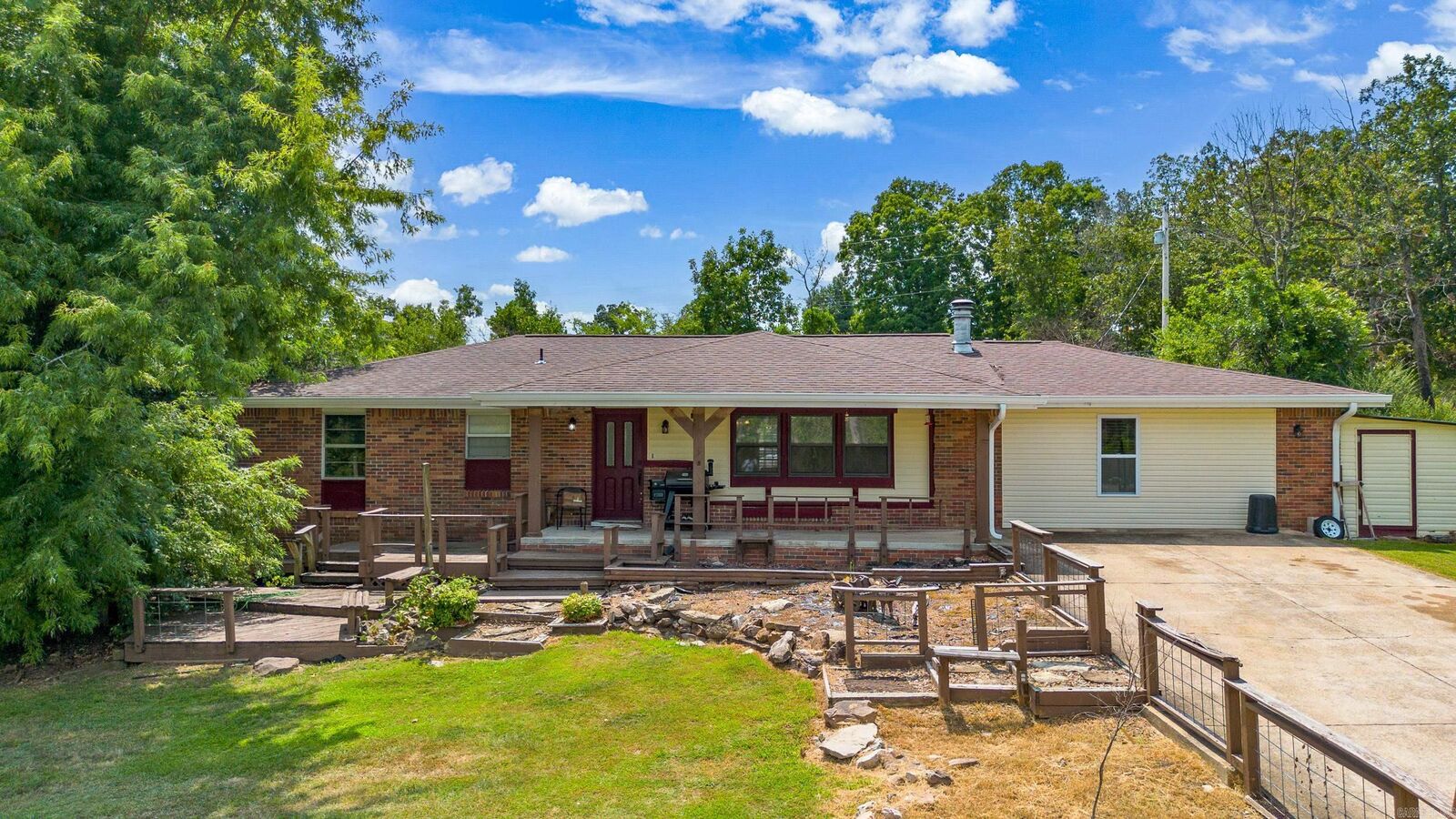 Property Photo: 209 Alexander Drive AR 72653