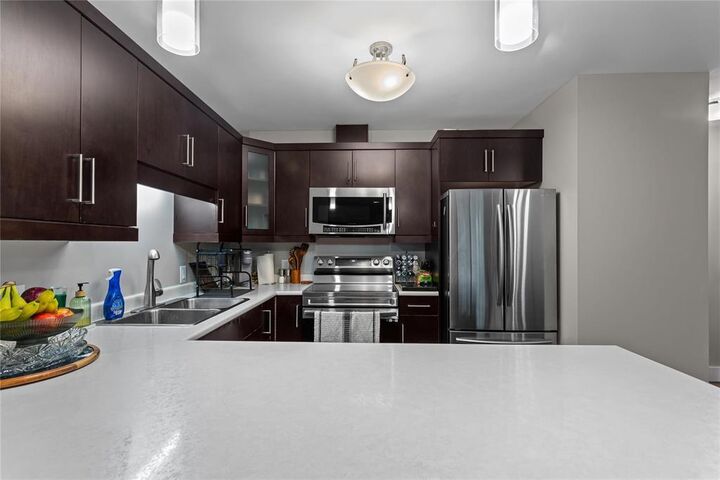 Property Photo: 428 Henry Street MB R5G 0Z7