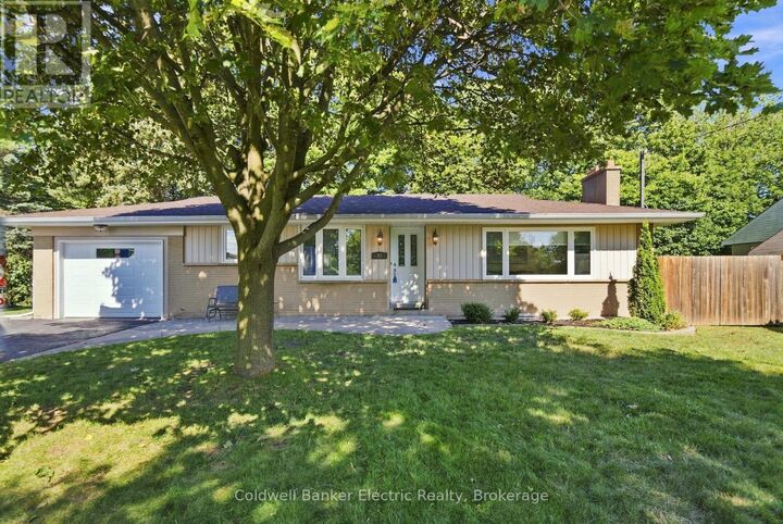 Property Photo: 47 Grandview Street North ON L1G 6N6