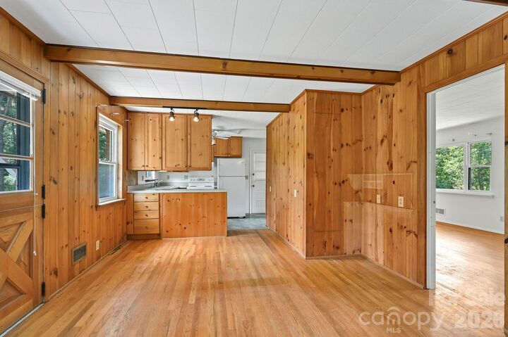 Property Photo:  720 Mergans Lane  NC 28791 