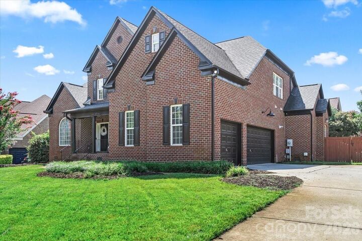 Property Photo:  2519 Fallbrook Place NW  NC 28027 