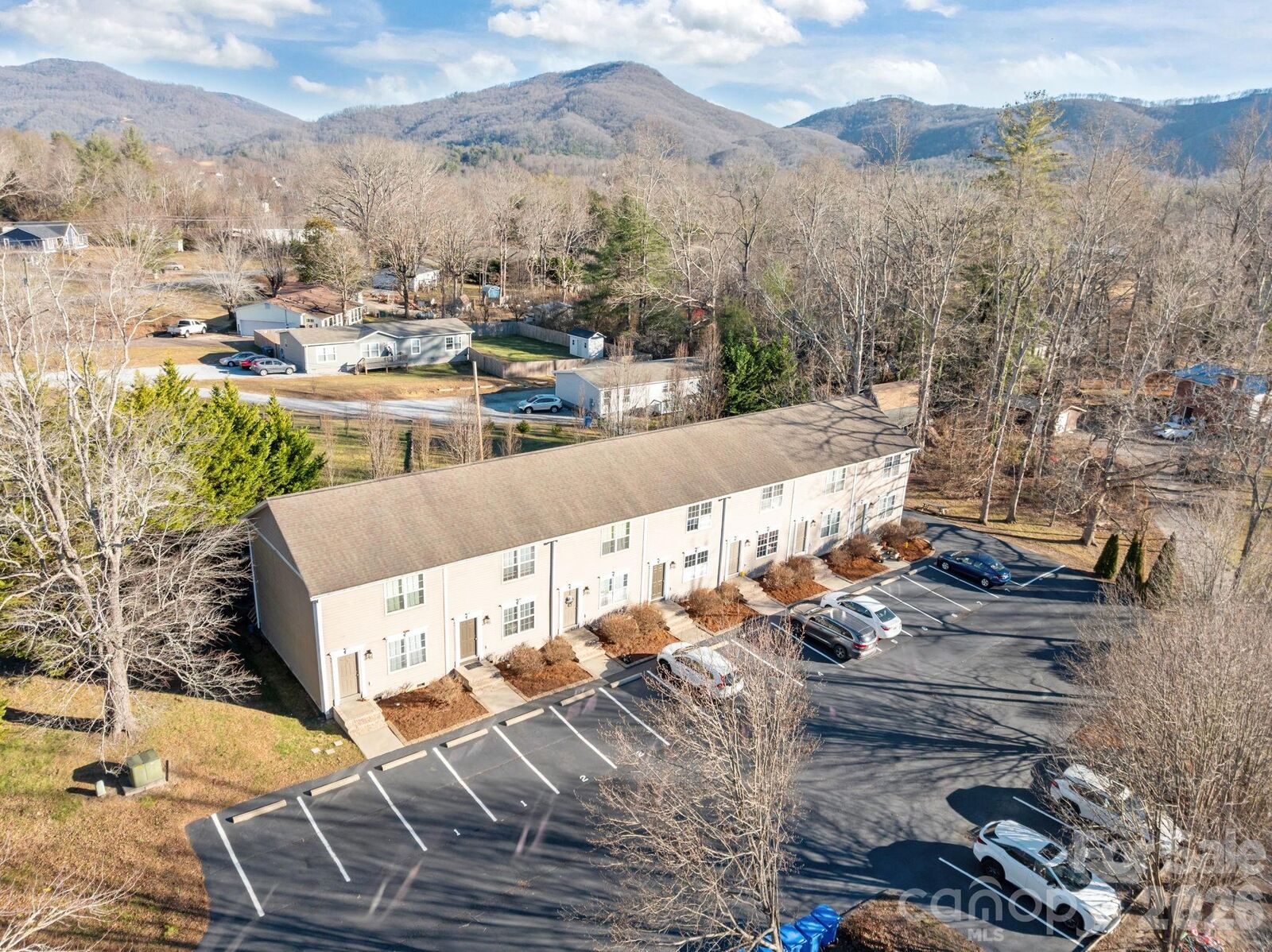 Property Photo:  4 Meadow Glen Drive  NC 28732 