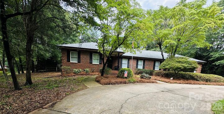 Property Photo:  111 Forest Hills Drive  NC 28120 