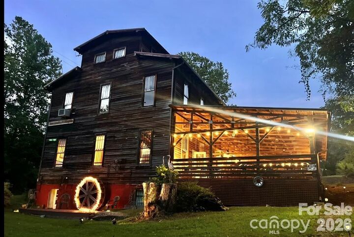 Property Photo: 1 Old Mill Lane NC 28787