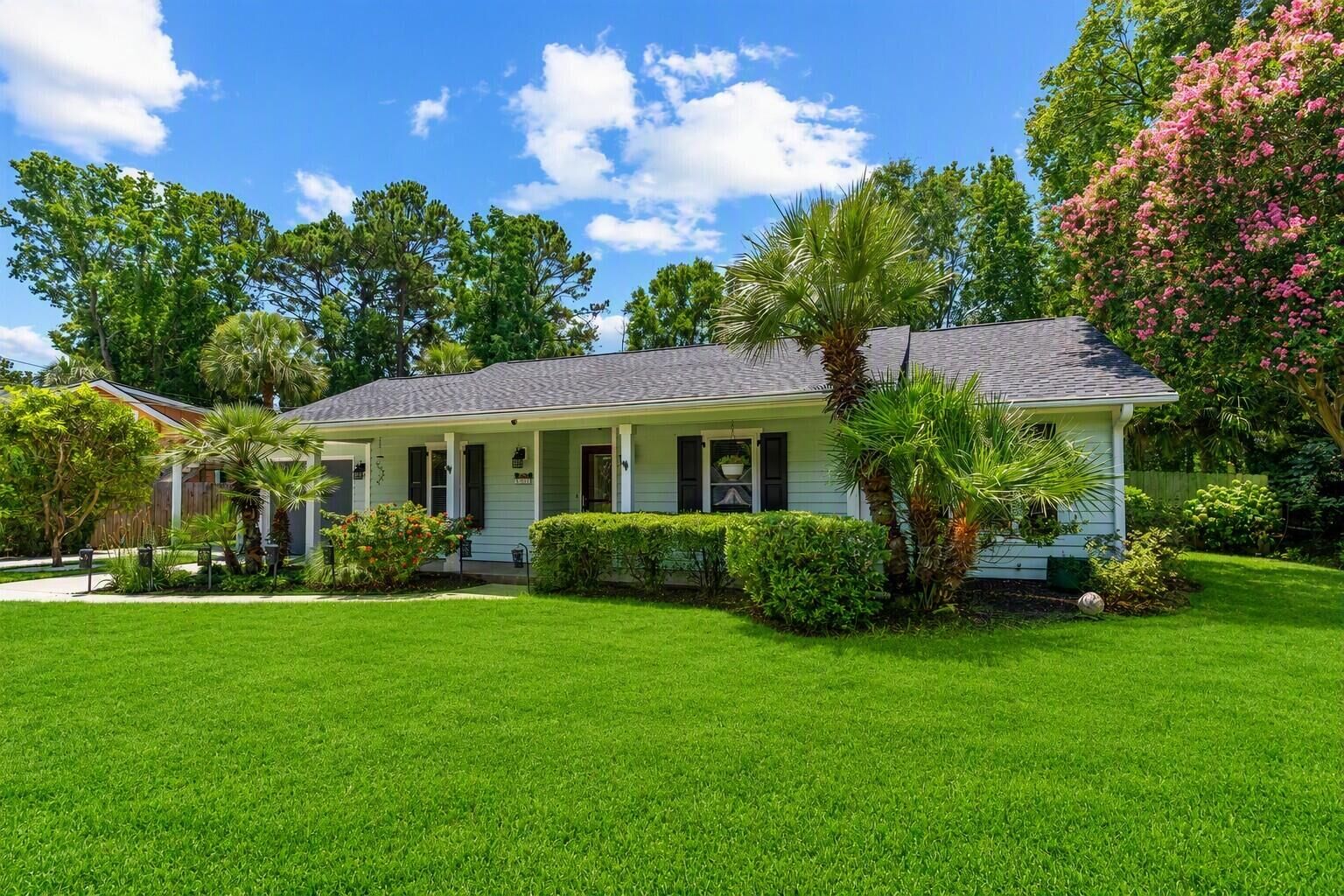 Property Photo: 1527 Kentwood Circle SC 29412
