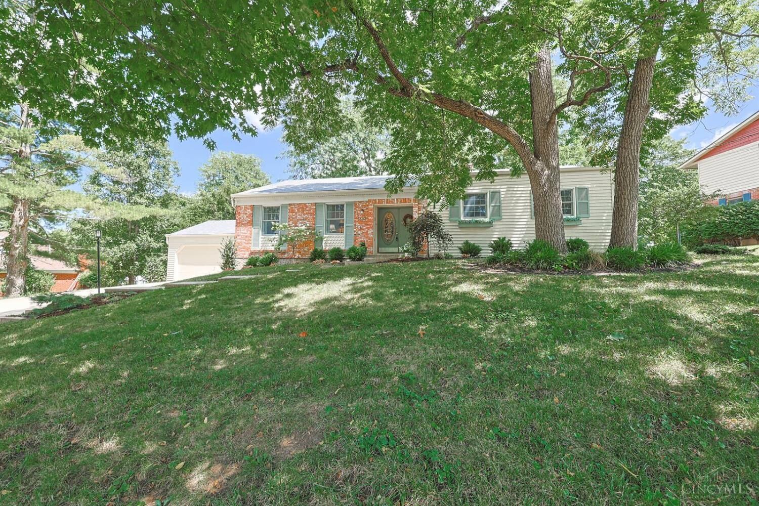 Property Photo:  5592 Windermere Lane  OH 45014 