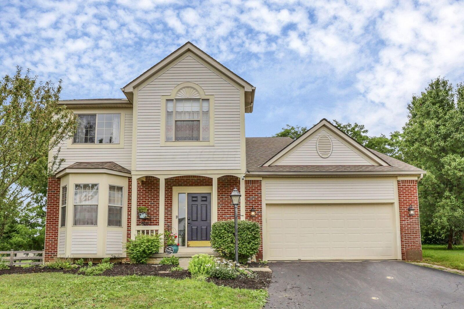 Property Photo:  19 Spike Rush Court  OH 43062 