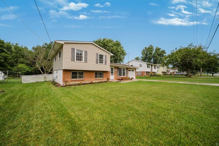 Property Photo: 1536 Bellefontaine Avenue OH 43302