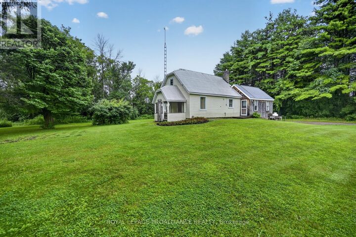 Property Photo:  11836 Rocksprings Road  ON K0G 1R0 