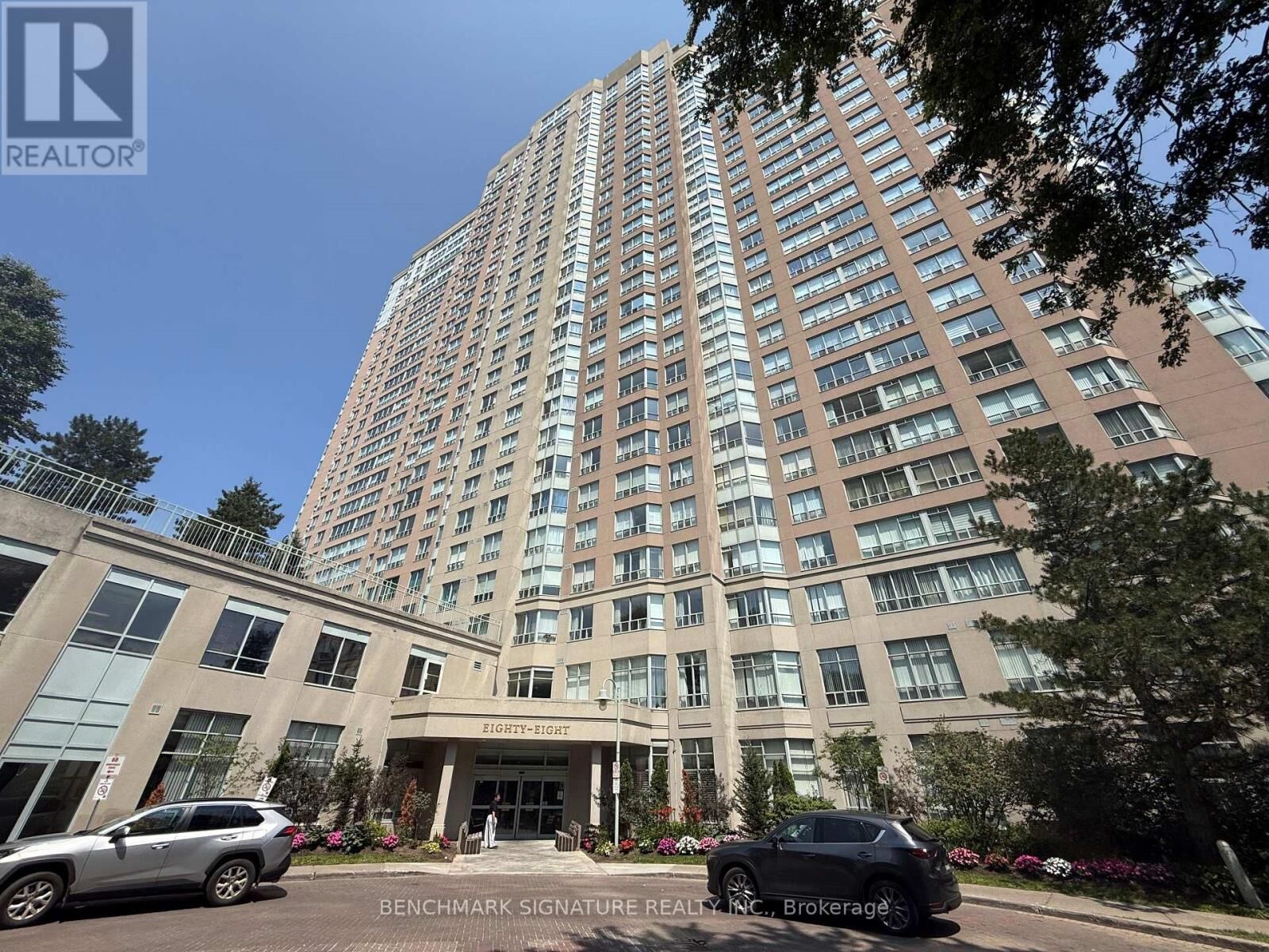 Property Photo:  88 Corporate Drive 2405  ON M1H 3G6 