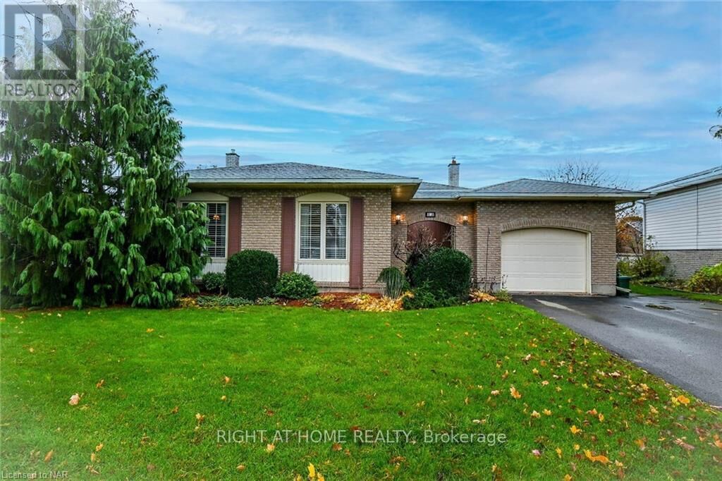 Property Photo: 43 Glenayr Place Lower Unit ON L3C 3M6