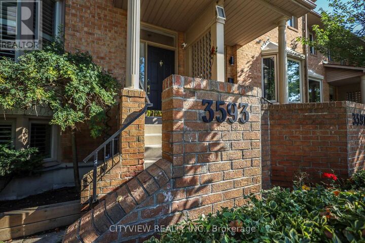 Property Photo: 3593 Kariya Drive ON L5B 3J2