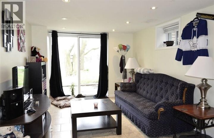 Property Photo: 461 Victoria Street South B ON N2M 3A6