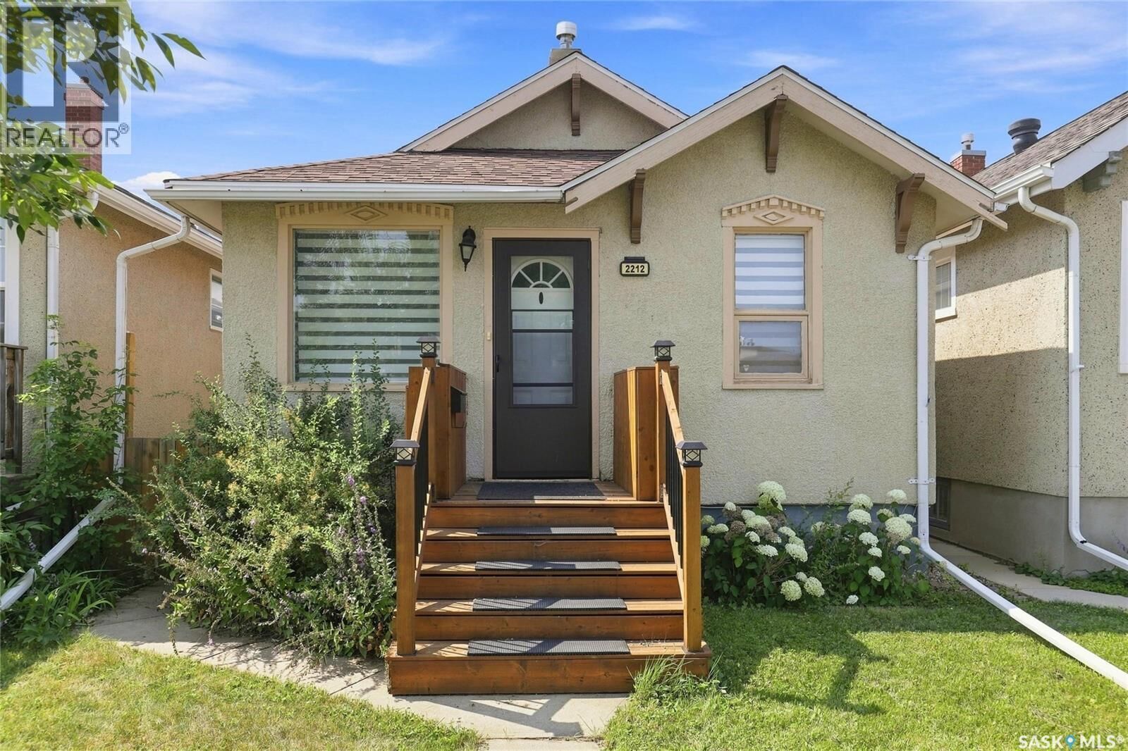 Property Photo: 2212 Wallace Street SK S4N 4A7