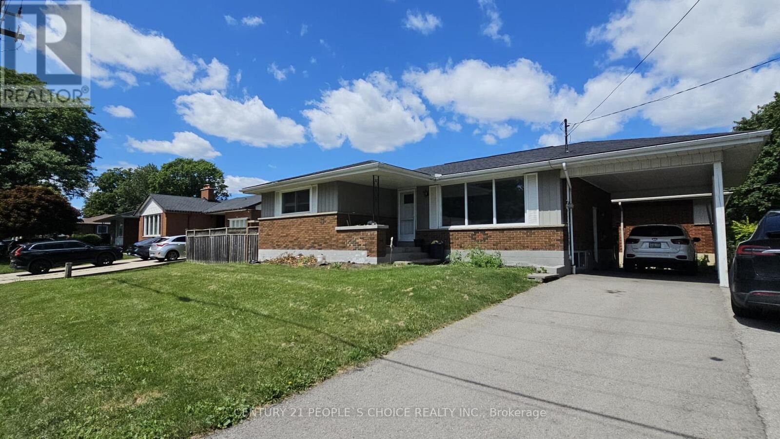 Property Photo:  98 Lynbrook Drive  ON L9C 2K9 