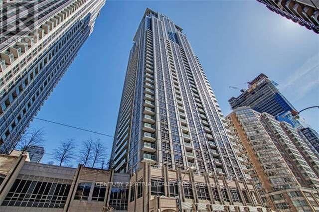 Property Photo:  761 Bay Street 1007  ON M5G 2R2 