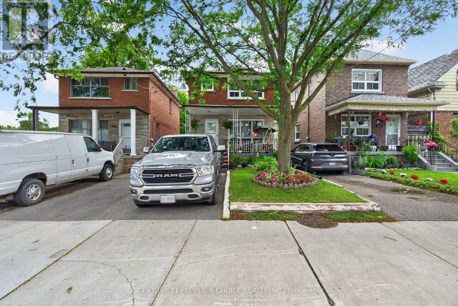 Property Photo: 750 Jane Street ON M6N 4B2