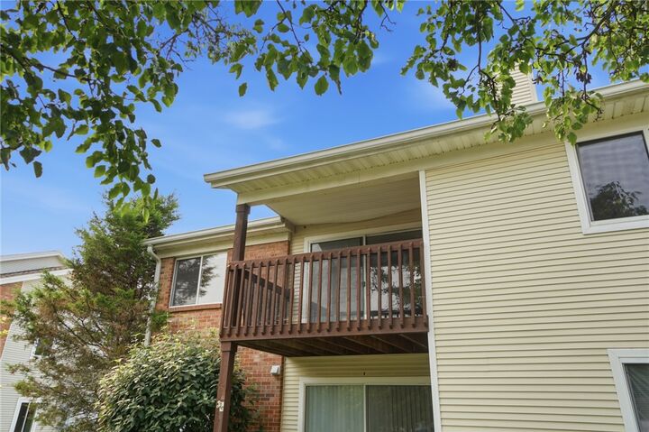 Property Photo:  1420 Lake Pointe Way  OH 45459 