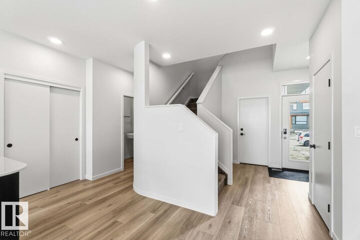 Property Photo: 423 31 Street SW AB T6X 3C7