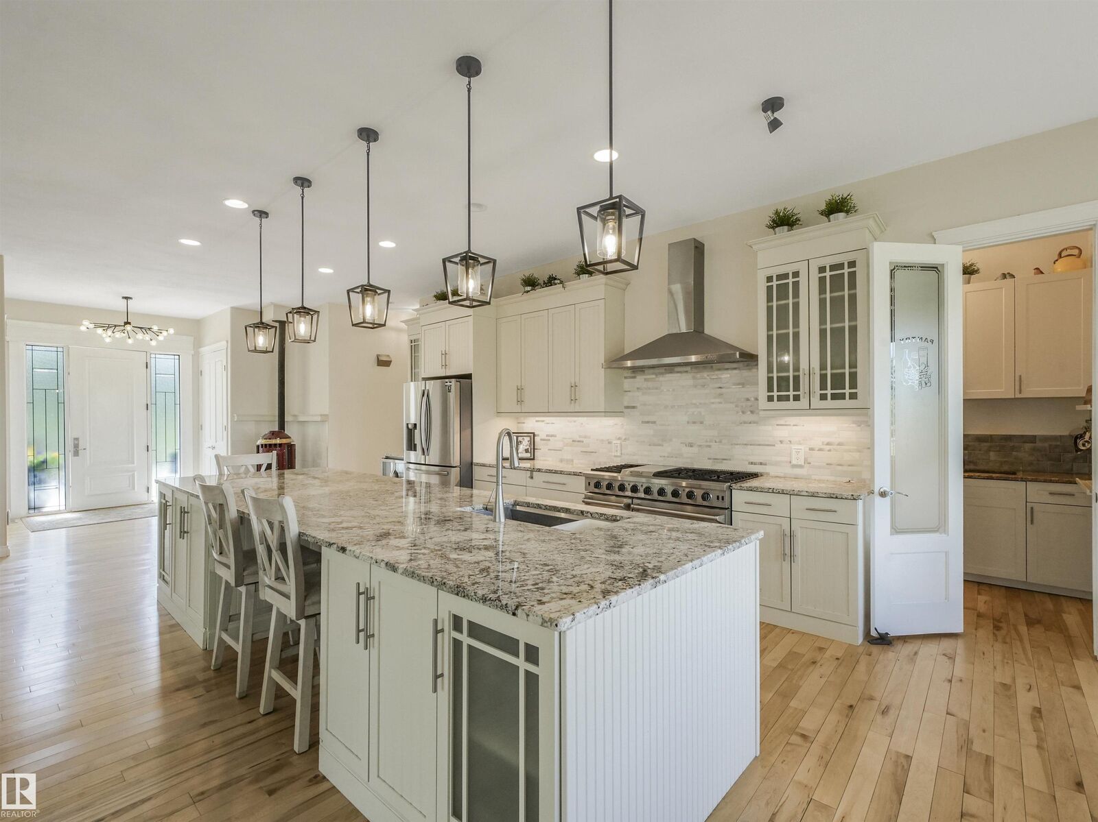 Property Photo: 16 Crystal Keys Crescent AB T0C 2V0