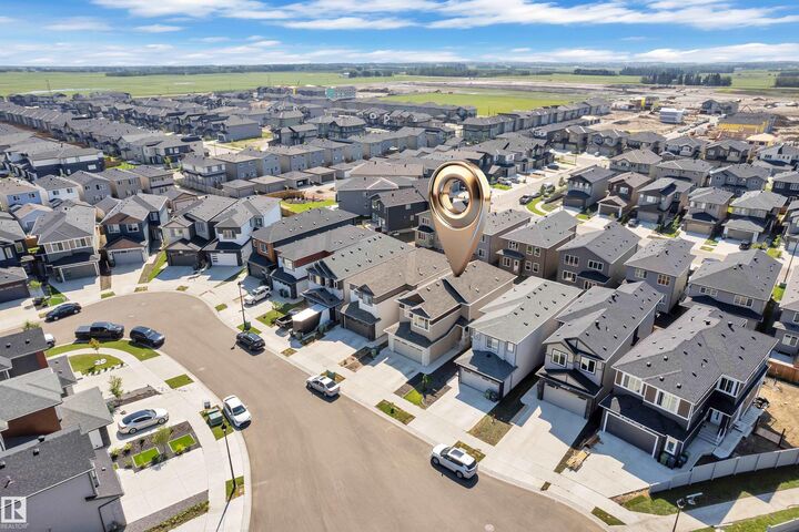 Property Photo: 3811 42 Avenue AB T4X 2Z6