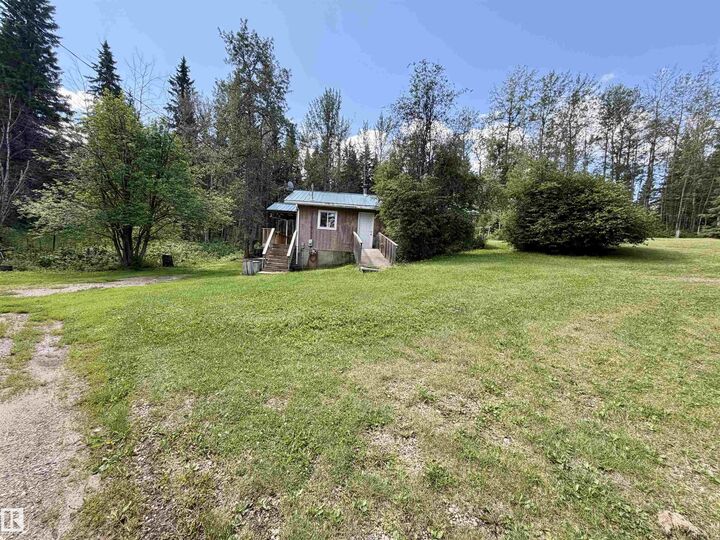 Property Photo: 12049 Twp Road 454 AB T0C 2V0